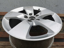 Load image into Gallery viewer, 1x Alufelge 17 Zoll 7.0&quot; 5x112 47ET Glanz Silber 8S0601025J Audi Tt Rim Wheel