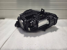 Laden Sie das Bild in den Galerie-Viewer, Frontscheinwerfer Mercedes-Benz W247 A247906480 Rechts Scheinwerfer Headlight SCH1998056080nb