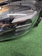 Laden Sie das Bild in den Galerie-Viewer, Frontscheinwerfer Porsche Taycan Links Scheinwerfer Headlight SCH7906757678uk