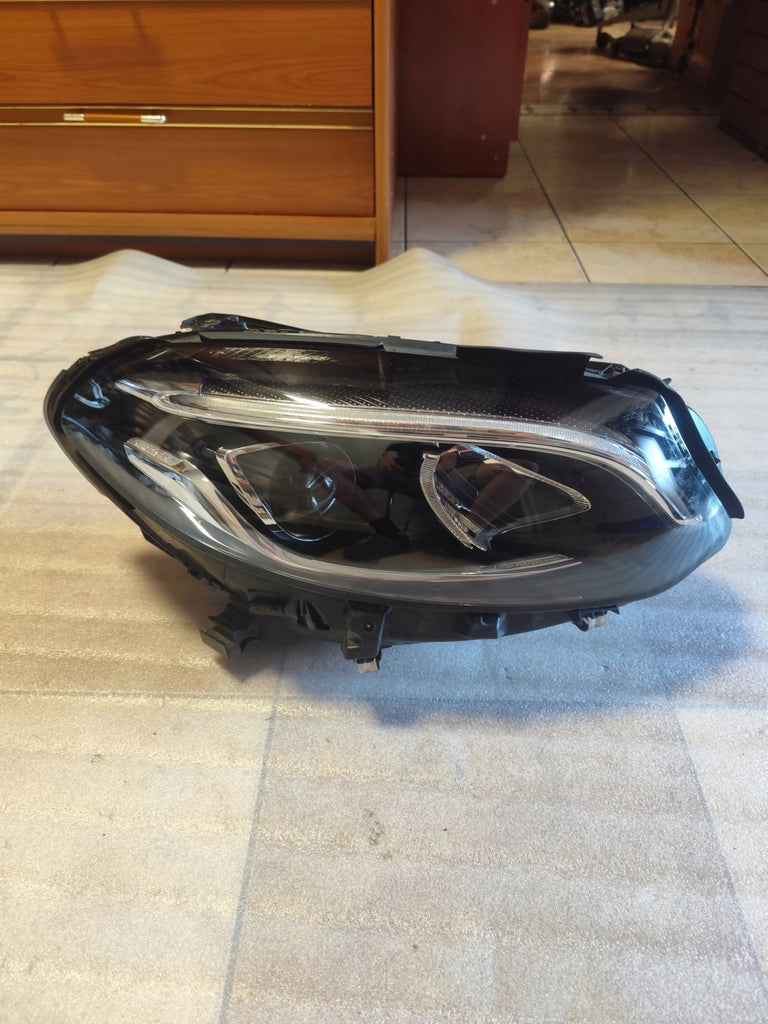 Frontscheinwerfer Mercedes-Benz W246 A2469066201 030129523205 Rechts Headlight SCH9459160664bu