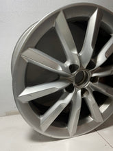Load image into Gallery viewer, 1x Alufelge 17 Zoll 7.0" 5x112 43ET Glanz Silber 8U0601025S Audi Rim Wheel FEL8893984681ky