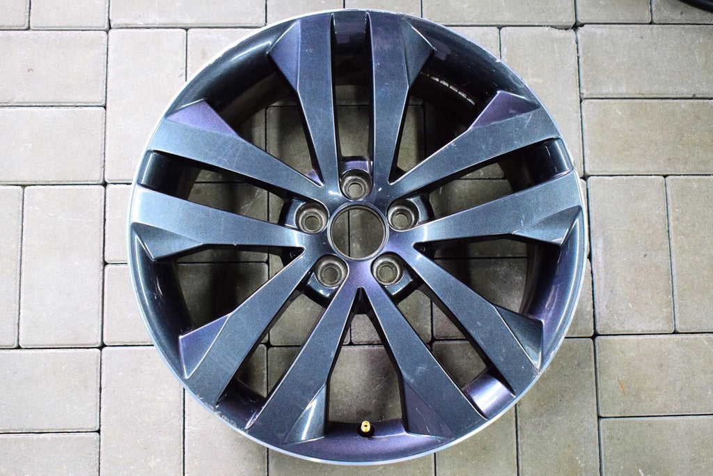 1x Alufelge 17 Zoll 7.0" 5x100 41ET Glanz Grau 5J0601025T Skoda Fabia Ii
