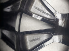 Load image into Gallery viewer, 1x Alufelge 17 Zoll 7.0" 5x114.3 35ET 403001041R Renault Arkana Rim Wheel FEL1170434814pi
