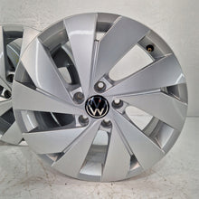Laden Sie das Bild in den Galerie-Viewer, 4x Alufelge 17 Zoll 6.5" 5x112 46ET Glanz Silber 5H0601025B- VW I Rim Wheel FEL1000916878ib