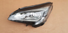 Load image into Gallery viewer, Frontscheinwerfer Opel Corsa E 1EF011830-051 LED Ein Stück (Rechts oder Links)