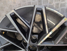 Load image into Gallery viewer, 1x Alufelge 17 Zoll 7.0" 5x112 46ET 5E3601025BW Skoda Octavia Iv Rim Wheel FEL3410983835zs