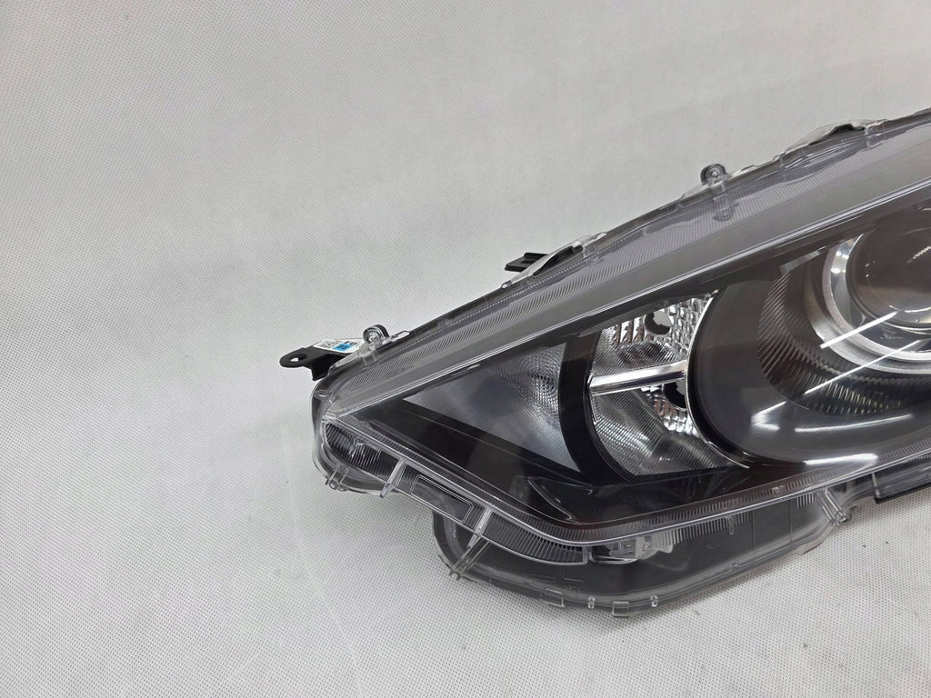 Frontscheinwerfer Toyota 4 Yaris EUK0-6 Ein Stück (Rechts oder Links) Headlight