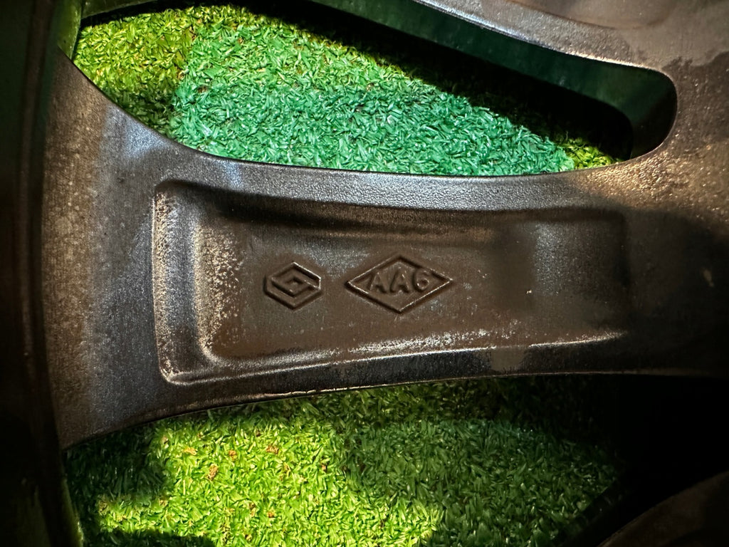 1x Alufelge 16 Zoll 6.5" 5x114.3 44ET 403005287R Renault Zoe Rim Wheel FEL3063008141rv