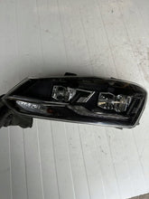 Laden Sie das Bild in den Galerie-Viewer, Frontscheinwerfer VW Polo 6c1 6C1941035 1EA012034-31 Full LED Rechts Headlight