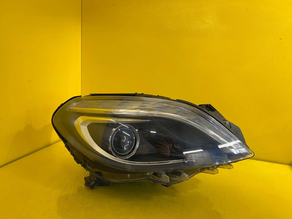 Frontscheinwerfer Mercedes-Benz W246 W2468200439 Xenon Rechts Headlight