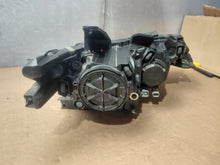 Laden Sie das Bild in den Galerie-Viewer, Frontscheinwerfer Mitsubishi Outlander III ECM921-21C10 Links Headlight SCH8283451988id