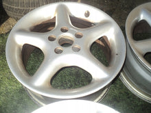 Laden Sie das Bild in den Galerie-Viewer, 4x Alufelge 15 Zoll 7.0" 5x100 35ET Glanz Weiß Rim Wheel FEL1812269490mj