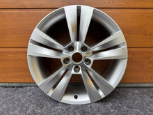 Load image into Gallery viewer, 1x Alufelge 18 Zoll 7.0&quot; 5x112 45ET Glanz Silber 57A601025E Skoda Kodiaq