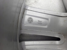 Load image into Gallery viewer, 1x Alufelge 16 Zoll 6.5" 5x112 50ET Glanz Silber 5K0601025AM VW Golf Touran FEL3895167921zs