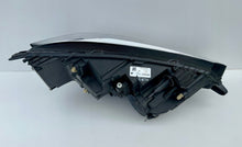 Laden Sie das Bild in den Galerie-Viewer, Frontscheinwerfer Dacia Sandero III Logan 260602561R Full LED Rechts oder Links