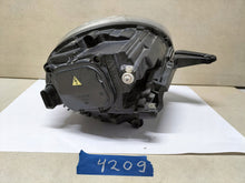 Laden Sie das Bild in den Galerie-Viewer, Frontscheinwerfer VW New Beetle Bi-Xenon FALSE Scheinwerfer Headlight SCH9126102301oy