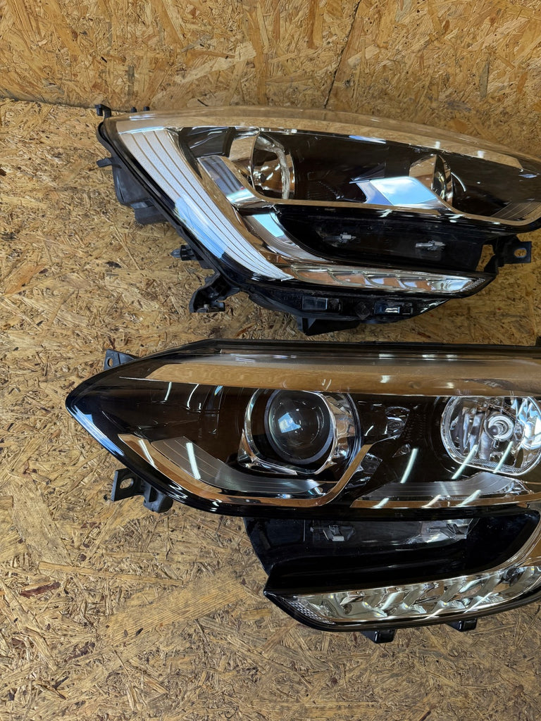 Frontscheinwerfer Renault Megane IV 260603157R LED Ein Satz Headlight SCH5428059964ub