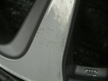 Laden Sie das Bild in den Galerie-Viewer, 1x Alufelge 16 Zoll 6.5&quot; 5x114.3 45ET Glanz Silber Toyota Rim Wheel