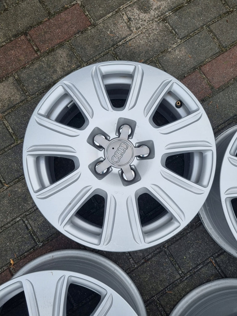 4x Alufelge 16 Zoll 6.5" 5x112 33ET Glanz Silber 8U0601025 Audi Rim Wheel