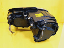 Laden Sie das Bild in den Galerie-Viewer, Frontscheinwerfer VW Touran 1T0941006R Rechts Scheinwerfer Headlight