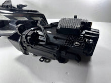 Laden Sie das Bild in den Galerie-Viewer, Frontscheinwerfer Audi Q2 81A941036 LED Ein Satz Scheinwerfer Headlight SCH9986195850jg