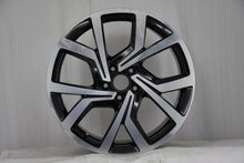 Load image into Gallery viewer, 1x Alufelge 19 Zoll 7.5" 5x112 51ET Glanz 5G0601025CL VW Rim Wheel FEL9429999671vz