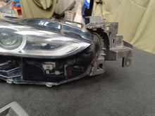 Laden Sie das Bild in den Galerie-Viewer, Frontscheinwerfer Mazda 6 GRF5-51030 LED Rechts Scheinwerfer Headlight SCH8252269500qi