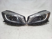 Laden Sie das Bild in den Galerie-Viewer, Frontscheinwerfer Mercedes-Benz W176 A1768200661 Ein Satz Scheinwerfer Headlight SCH6072250881zg