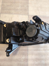 Load image into Gallery viewer, Frontscheinwerfer Renault Sandero 260602561R Ein Stück (Rechts oder Links) SCH1907671401kq