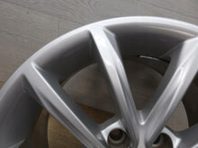 Load image into Gallery viewer, 1x Alufelge 17 Zoll 8.5&quot; 5x112 50ET Glanz Silber 8J0601025 Audi Tt Rim Wheel