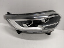 Load image into Gallery viewer, Frontscheinwerfer Renault Kadjar 260105570R Full LED Rechts Headlight SCH2040906124zv