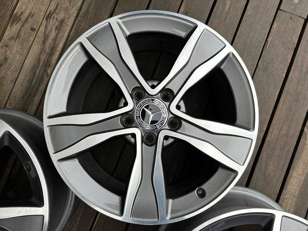 4x Alufelge 17 Zoll 7.0" 5x112 48 5ET A2054010800 Mercedes-Benz C Class W205 FEL7007701870st