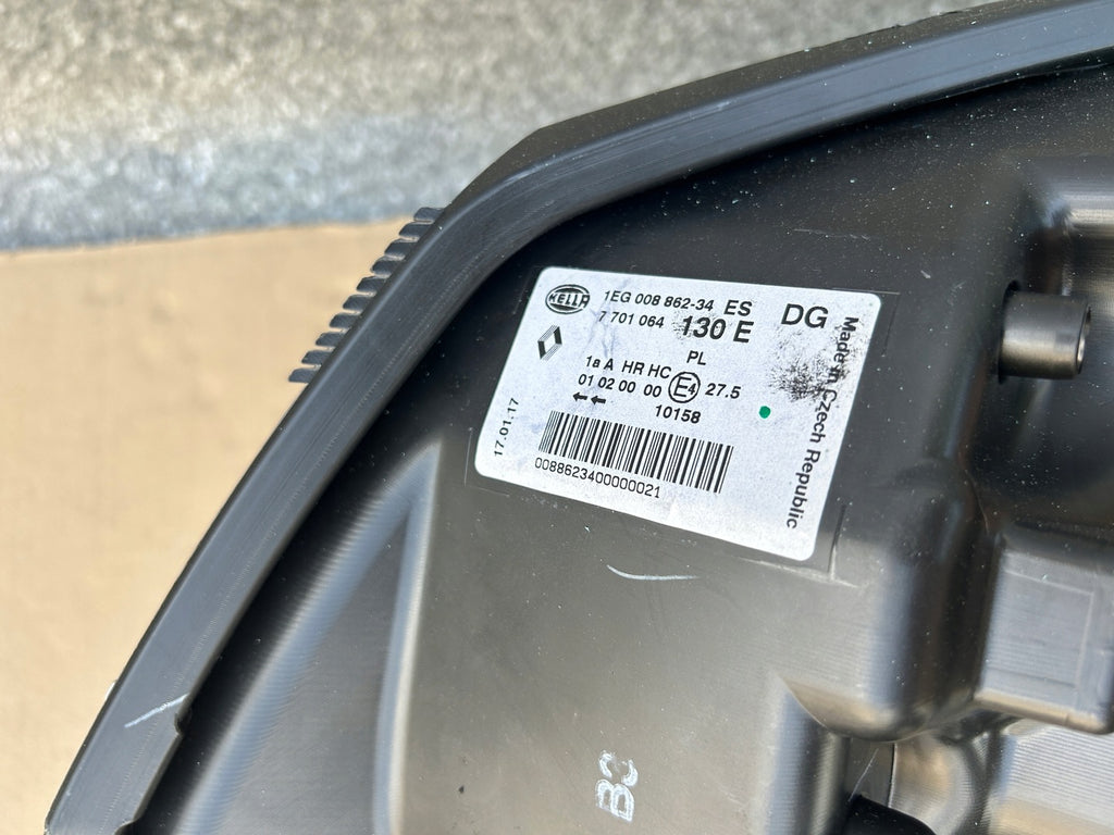 Frontscheinwerfer Renault Scenic 7701064130E Rechts Scheinwerfer Headlight SCH2787643787pb