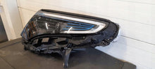 Laden Sie das Bild in den Galerie-Viewer, Frontscheinwerfer Mercedes-Benz Eqc RKC12219 Vorderseite Scheinwerfer Headlight SCH9938103842ws