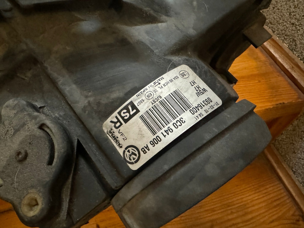 Frontscheinwerfer VW Passat 3C0941006AB Ein Stück (Rechts oder Links) Headlight SCH5483212828ex