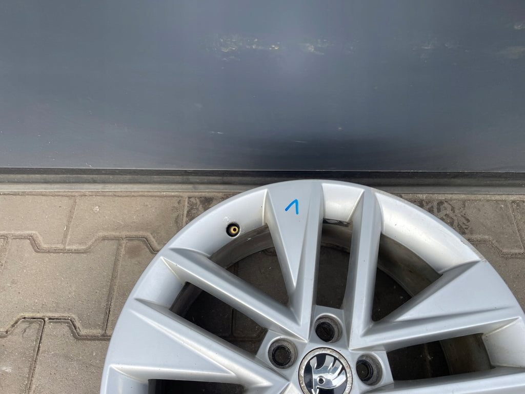 1x Alufelge 17 Zoll 7.0" 5x100 6V0601025C Skoda Fabia Iii Rim Wheel FEL8696572462ob
