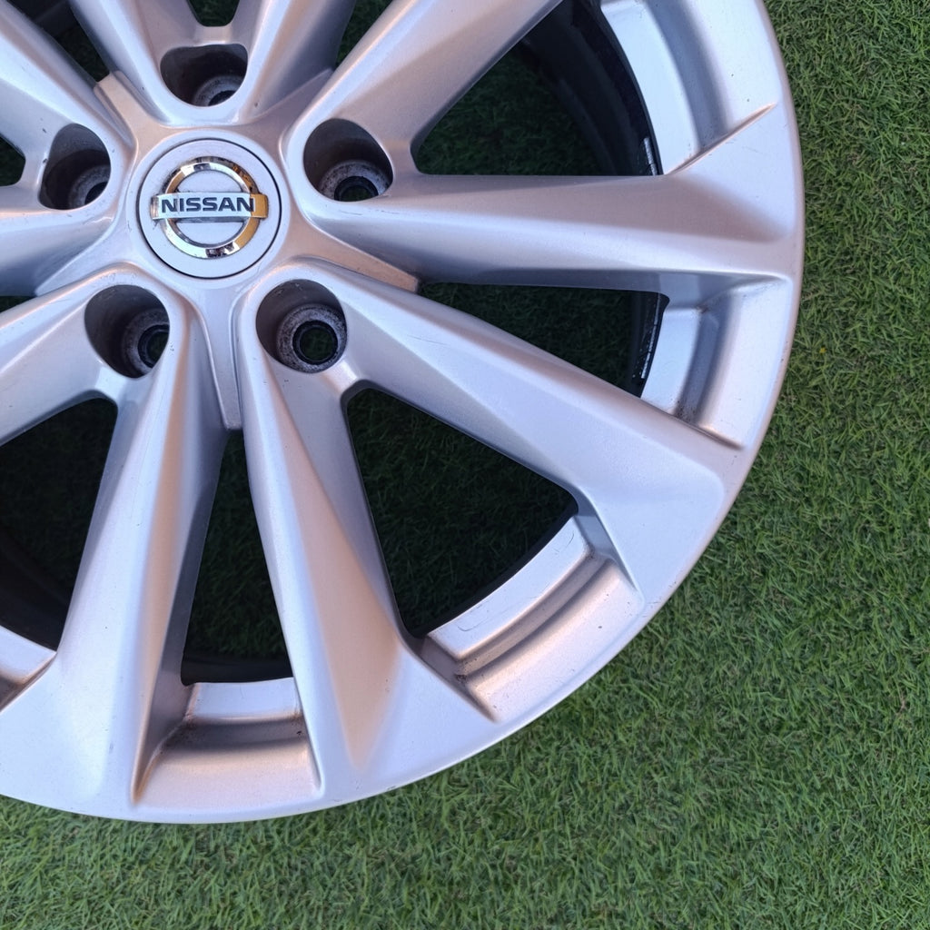 1x Alufelge 17 Zoll 7.0" 5x114.3 20ET 403004EA1B Nissan Qashqai I J11 Rim Wheel FEL9982629372em
