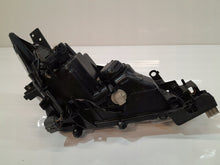 Laden Sie das Bild in den Galerie-Viewer, Frontscheinwerfer Mazda 3 B45A51040 Links Scheinwerfer Headlight