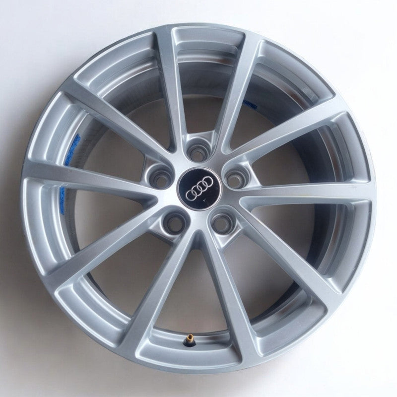 1x Alufelge 17 Zoll 7.5" 5x112 36ET Silber 4K0601025 Audi C8 Rim Wheel