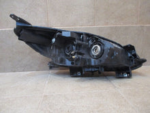 Laden Sie das Bild in den Galerie-Viewer, Frontscheinwerfer Mazda II C513-51040 Xenon Links Scheinwerfer Headlight