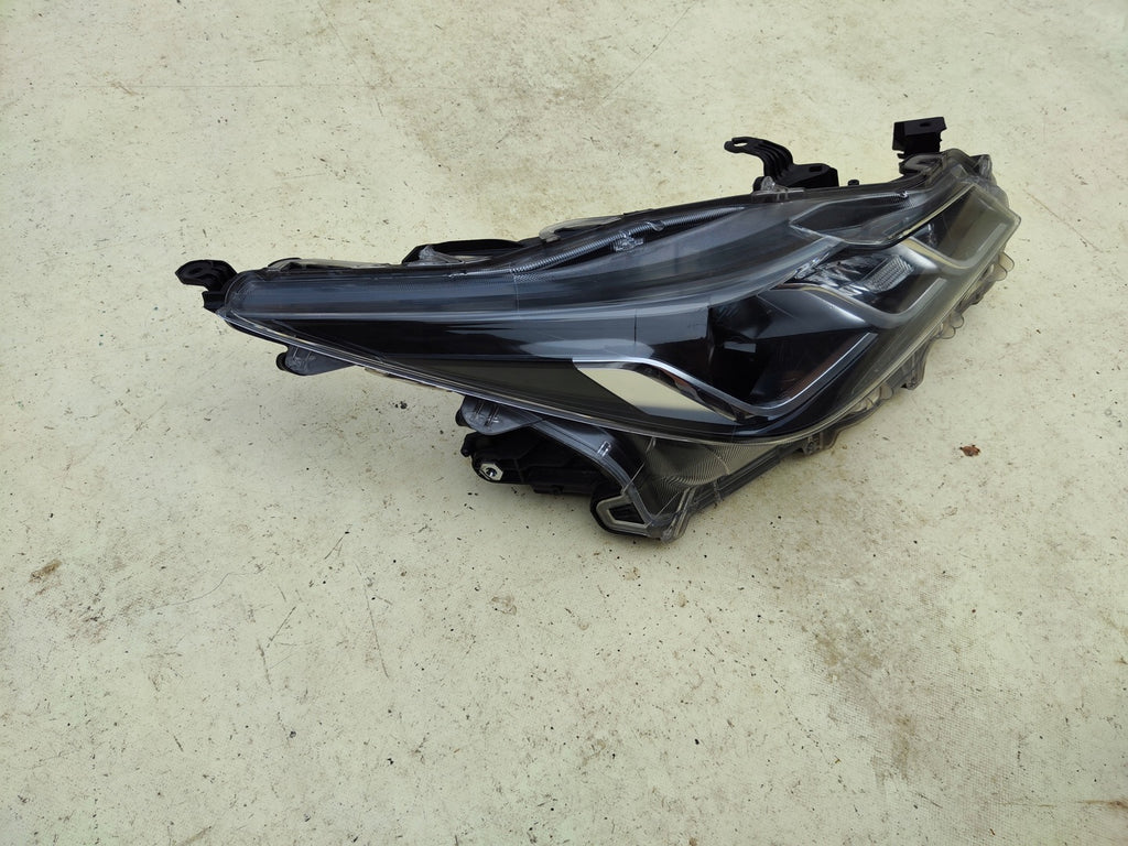Frontscheinwerfer Toyota Corolla 81110-02T31-00 Rechts Scheinwerfer Headlight SCH6084527012qq