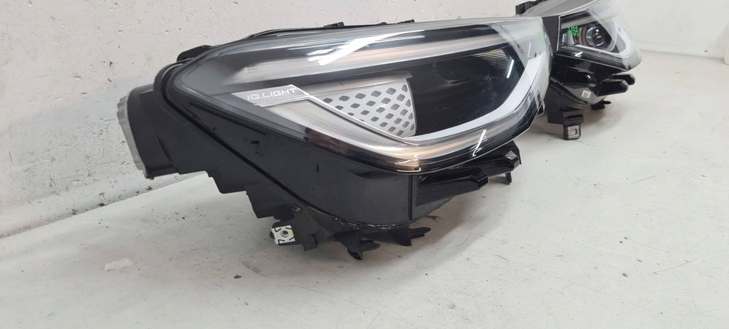Frontscheinwerfer VW I 11B941035H 11B941036M Ein Satz Scheinwerfer Headlight SCH1439564875lk