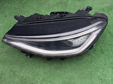 Laden Sie das Bild in den Galerie-Viewer, Frontscheinwerfer VW I 11B941035H Links Scheinwerfer Headlight SCH6581551891mv
