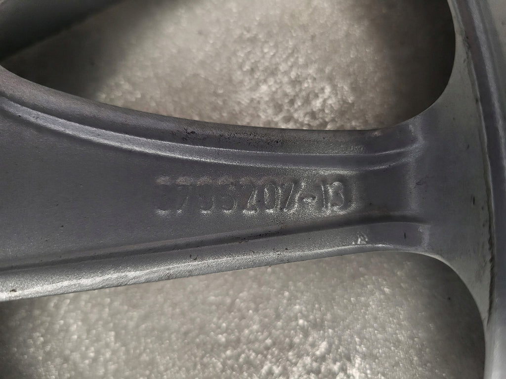 1x Alufelge 16 Zoll 7.0" 5x120 44ET Glanz Silber 6795207 BMW 1 E88 E81 E82 E87