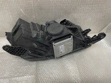 Laden Sie das Bild in den Galerie-Viewer, Frontscheinwerfer Skoda Fabia 6V1941015F LED Links Scheinwerfer Headlight