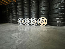 Load image into Gallery viewer, 4x Alufelge 16 Zoll 7.5" 5x112 41ET A2104010402 Mercedes-Benz W124 W203 W210 FEL4136213333xt