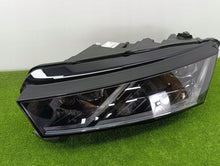 Laden Sie das Bild in den Galerie-Viewer, Frontscheinwerfer Skoda Octavia IV 5E4941015A LED Links Scheinwerfer Headlight SCH1447159424ii