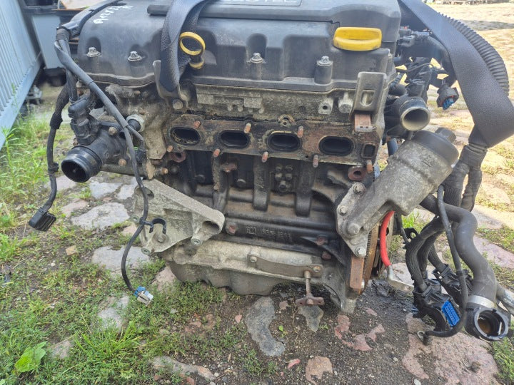 Motor Opel Corsa A12XER 1.2 Benzin Engine Unkomplett MOT5784265536jk