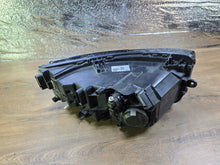 Load image into Gallery viewer, Frontscheinwerfer Dacia Duster 260603515R LED Ein Stück (Rechts oder Links)