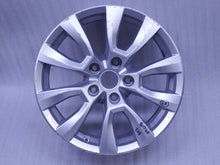 Laden Sie das Bild in den Galerie-Viewer, 1x Alufelge 17 Zoll 8.0&quot; 5x120 49ET Glanz Silber 2H6601025A VW Amarok Rim Wheel
